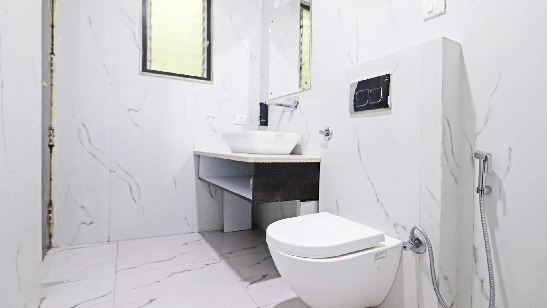 Hotel Qubic Near Igi Delhi Airport 3*, New Delhi India