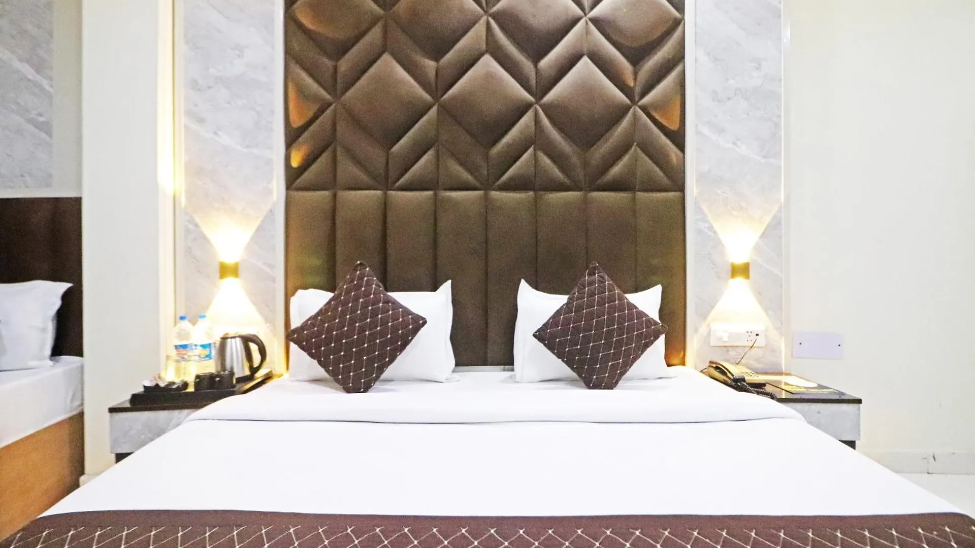 Hotel Qubic Near Igi Delhi Airport